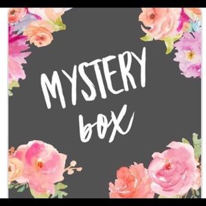 Box may have NWT and/or my gently worn dresses, tops, pants,skirts & jewelry.